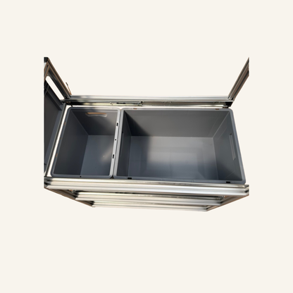 Vue de dessus du module coulissant triple 965 × 505 mm pour camping-car avec bacs Euronorm